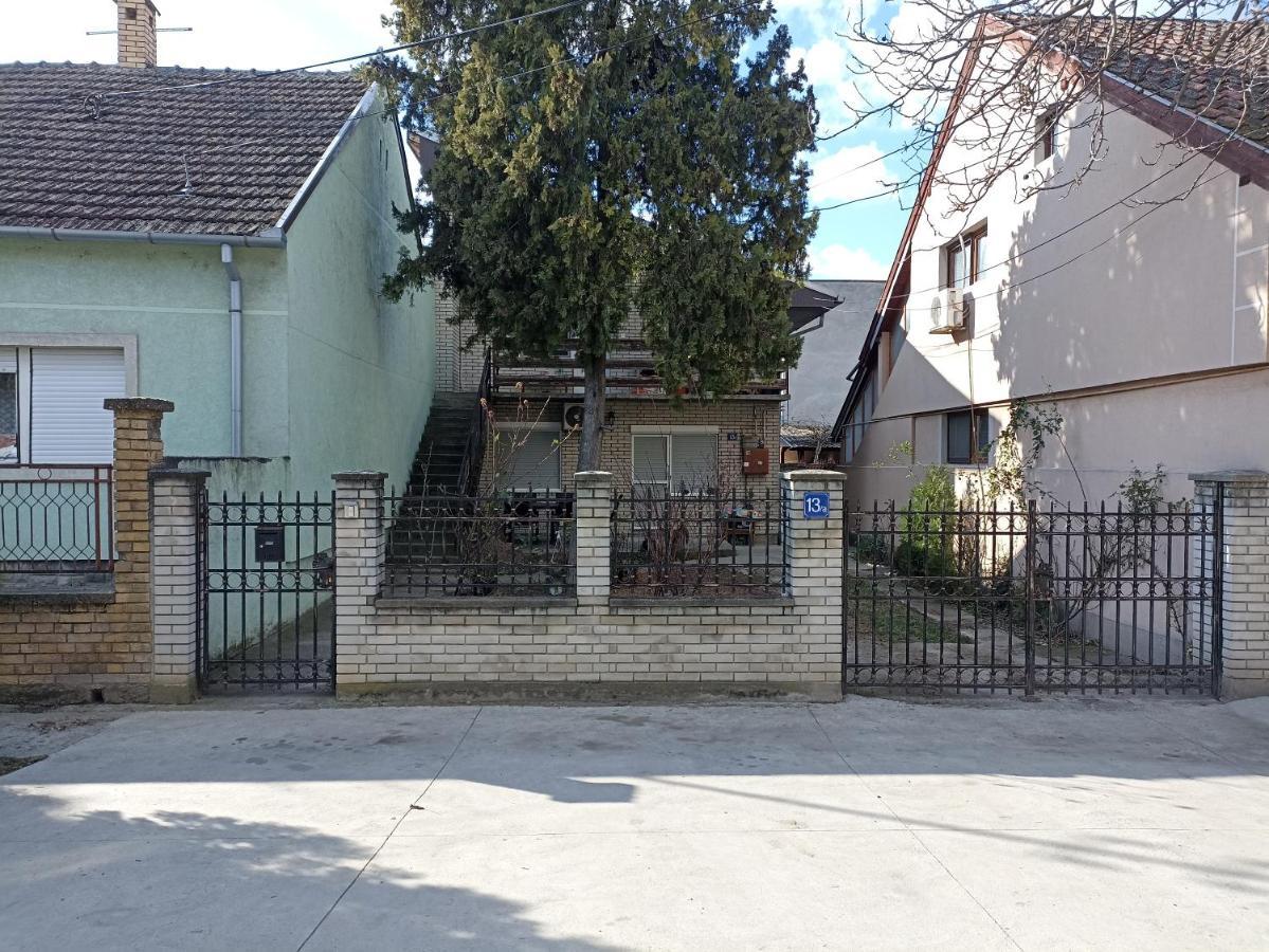 Apartment Quattro Novi Sad Extérieur photo